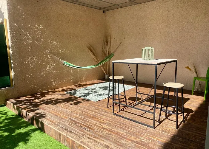 Confortable T2 Avec Jardin Amenage