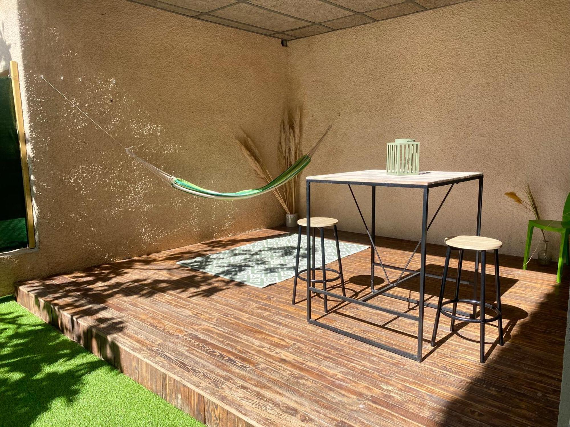 Confortable T2 Avec Jardin Amenage